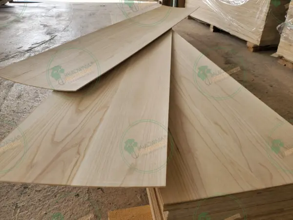 Tablero alistonado de Paulownia 3000x600x6mm